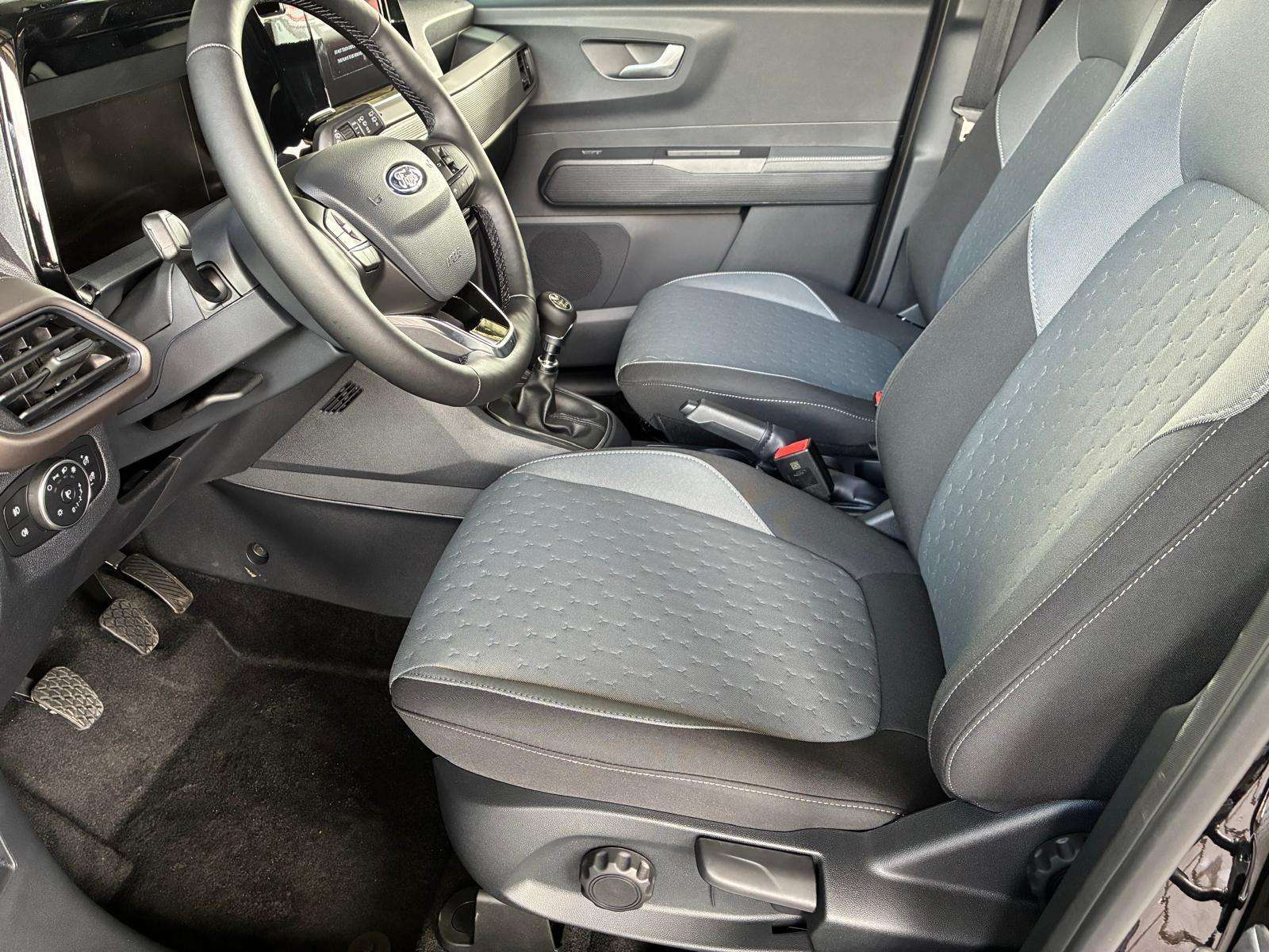 Fahrzeugbild eines Ford Tourneo Courier