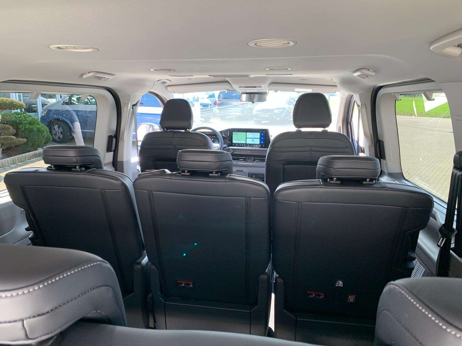 Fahrzeugbild eines Volkswagen Caravelle