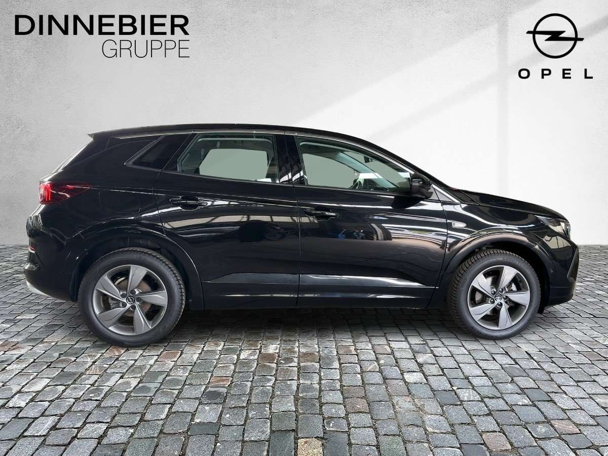 Fahrzeugbild eines Opel Grandland X