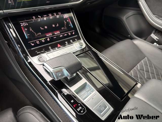 Fahrzeugbild eines Audi A8