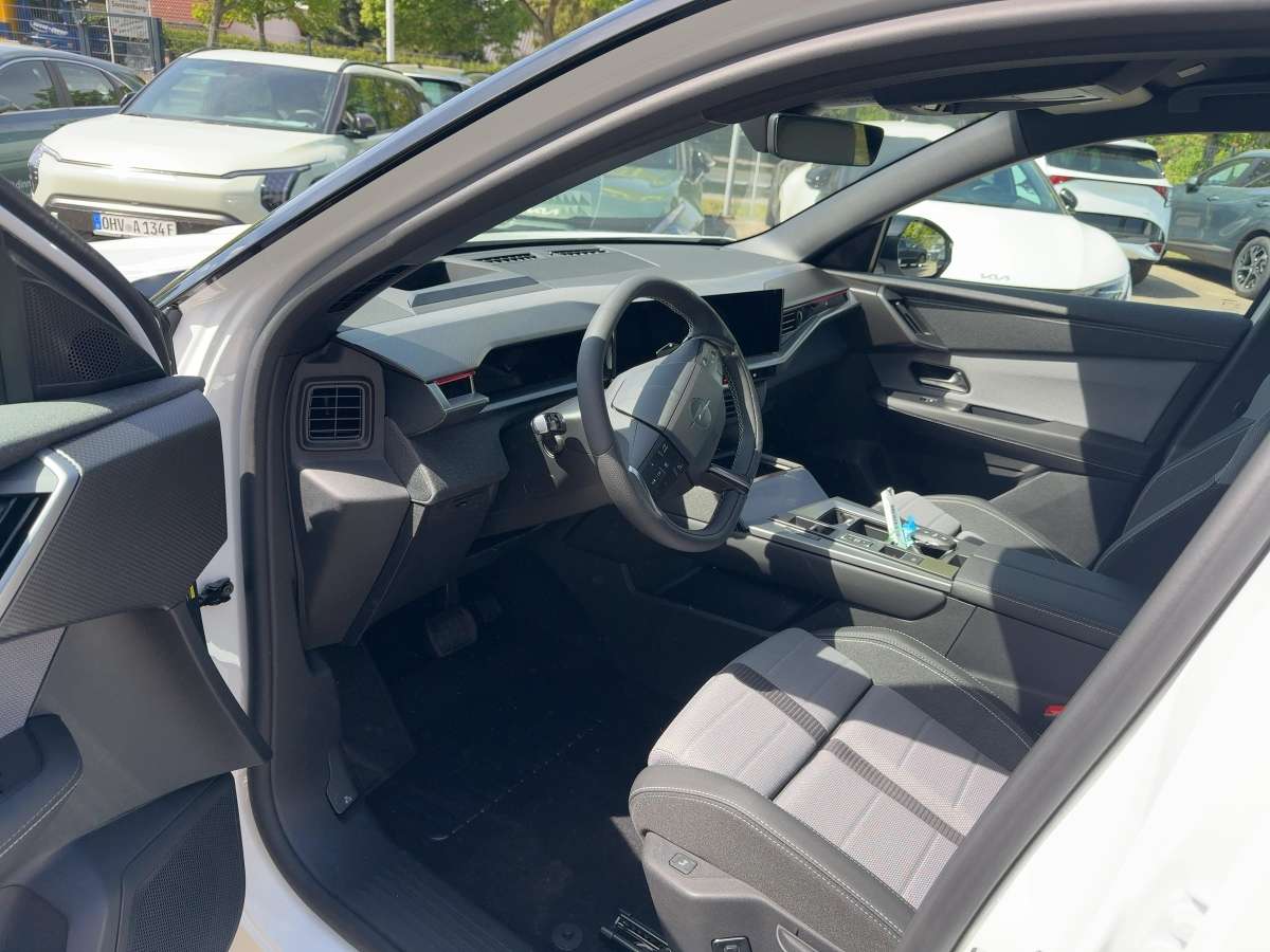 Fahrzeugbild eines Opel Grandland X