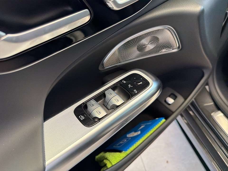 Fahrzeugbild eines Mercedes-Benz E-Klasse