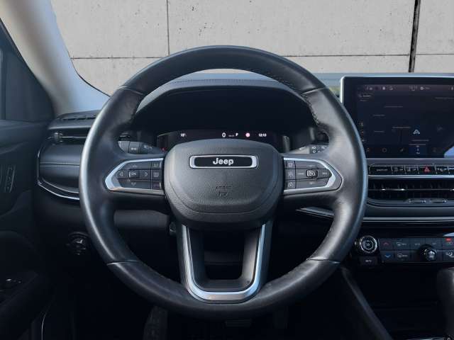 Fahrzeugbild eines Jeep Compass