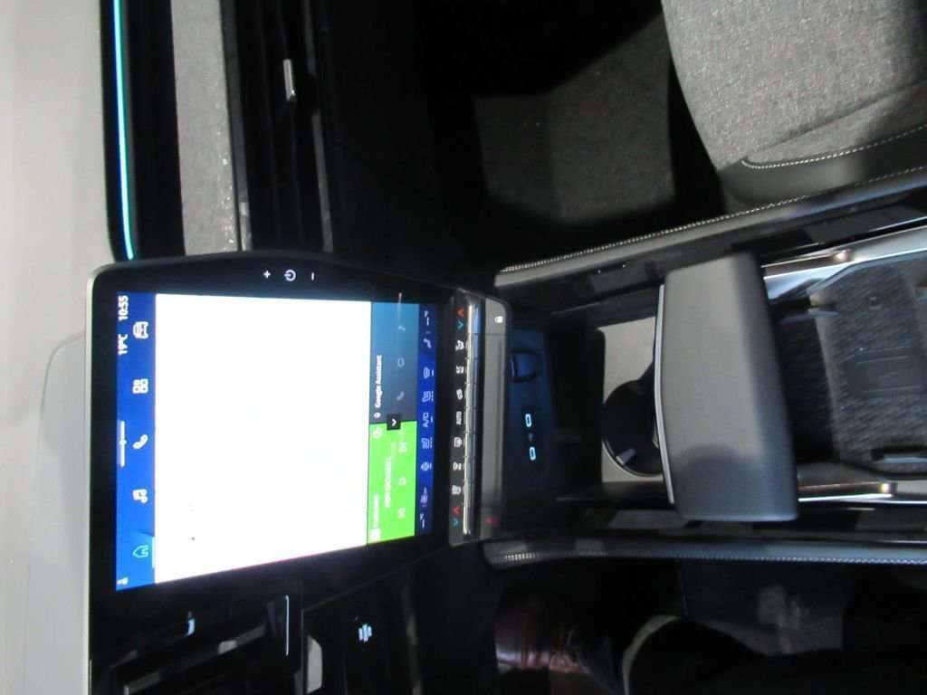 Fahrzeugbild eines Renault Rafale