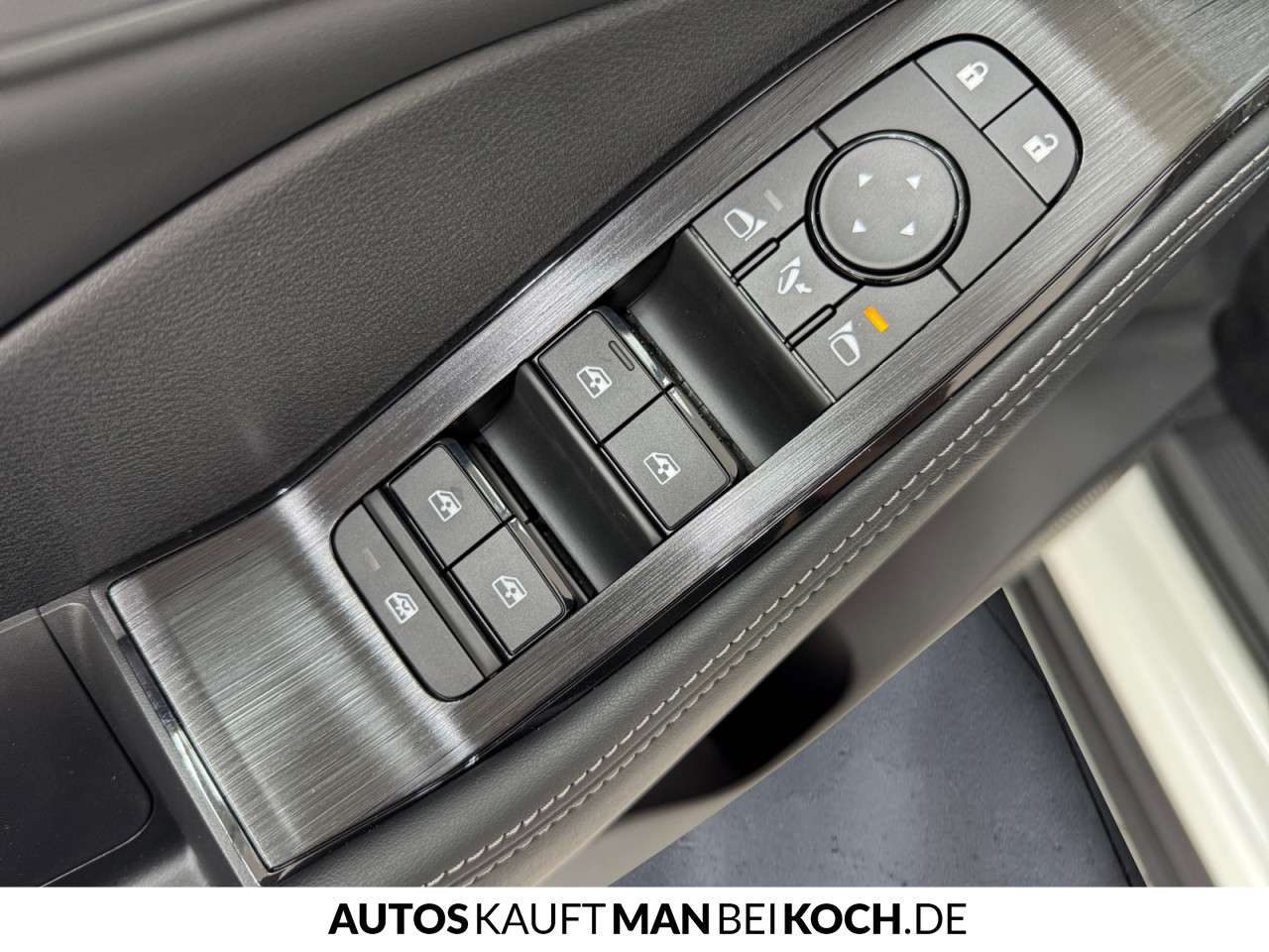 Fahrzeugbild eines Nissan X-TRAIL