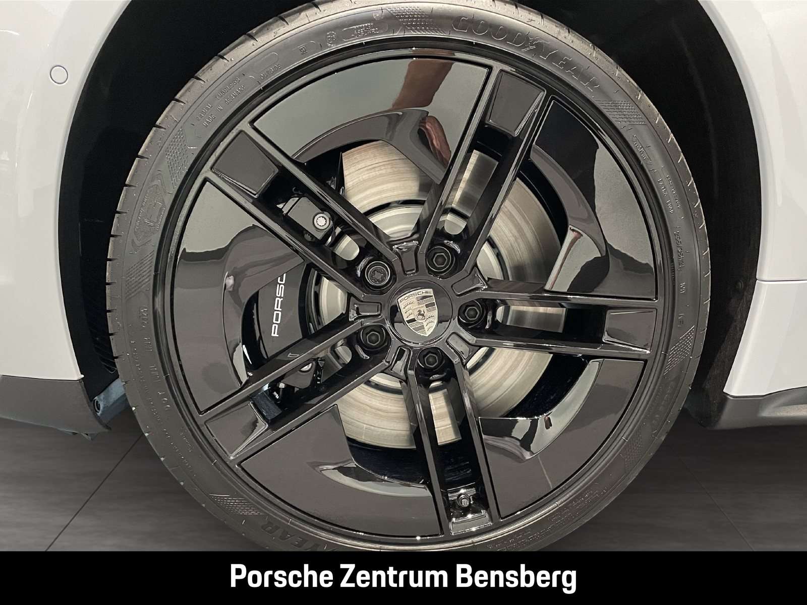 Fahrzeugbild eines Porsche Taycan