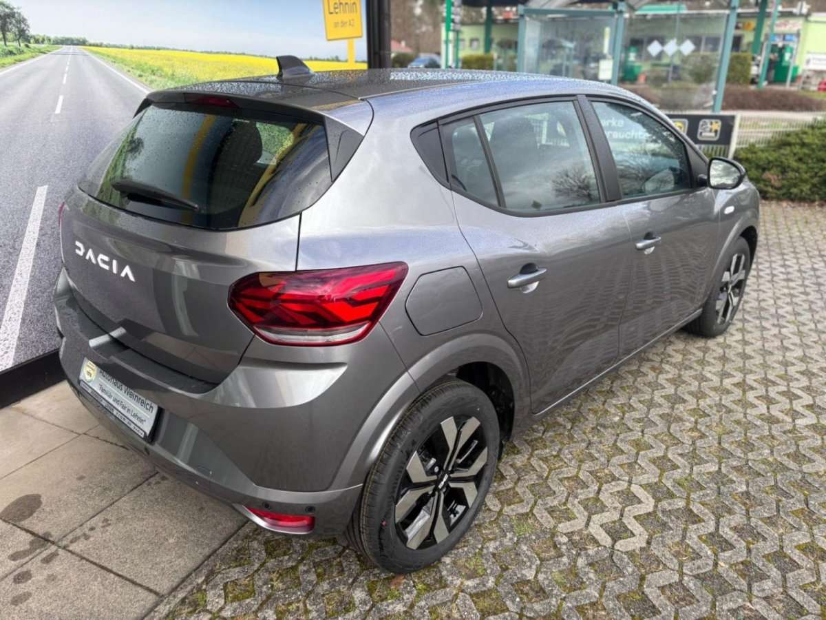 Fahrzeugbild eines Dacia Sandero