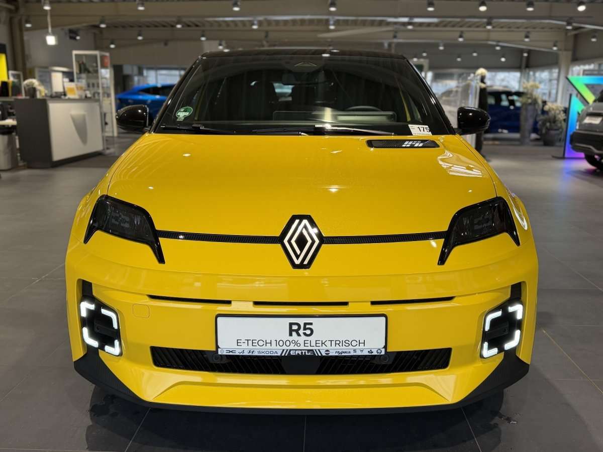 Fahrzeugbild eines Renault 5 E-TECH