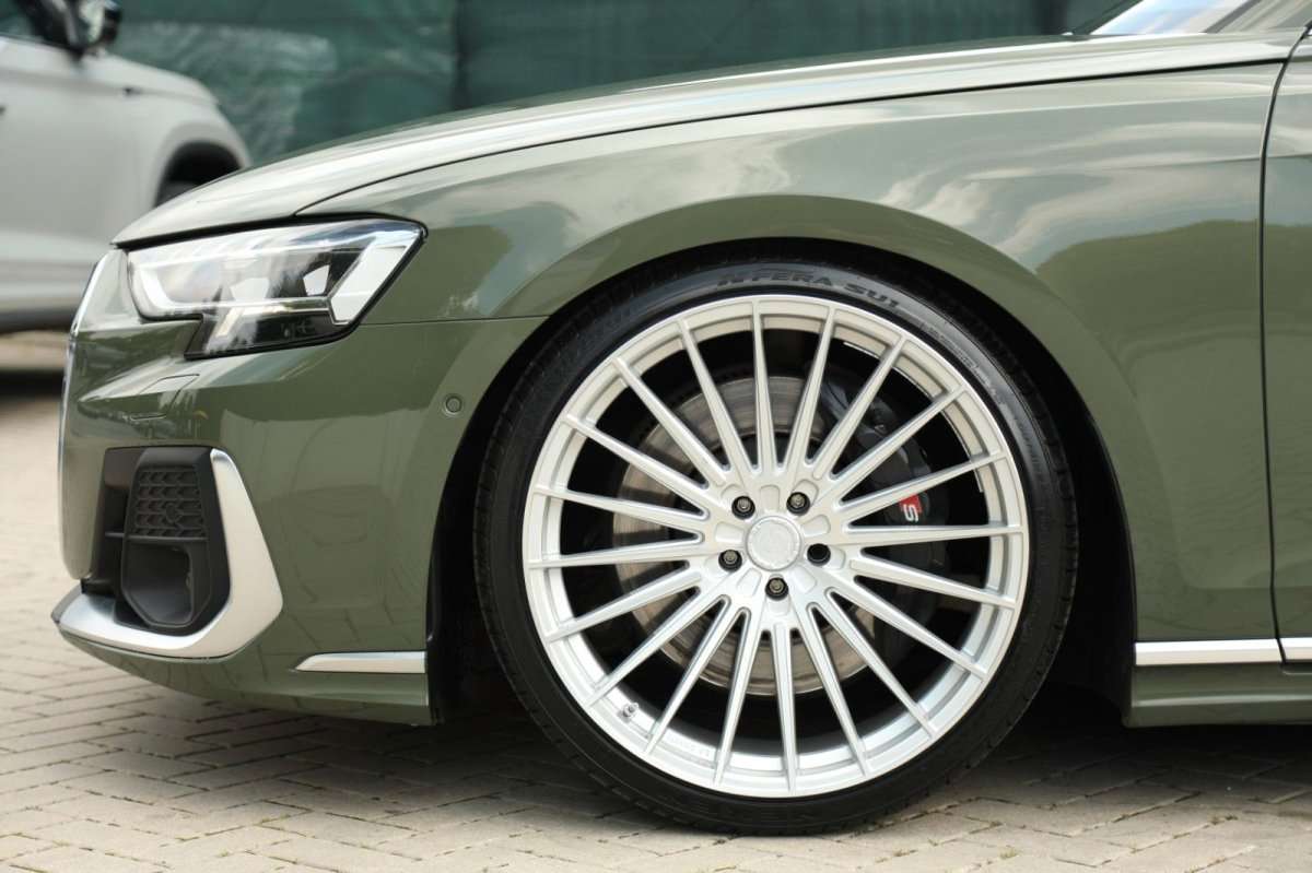 Fahrzeugbild eines Audi S8