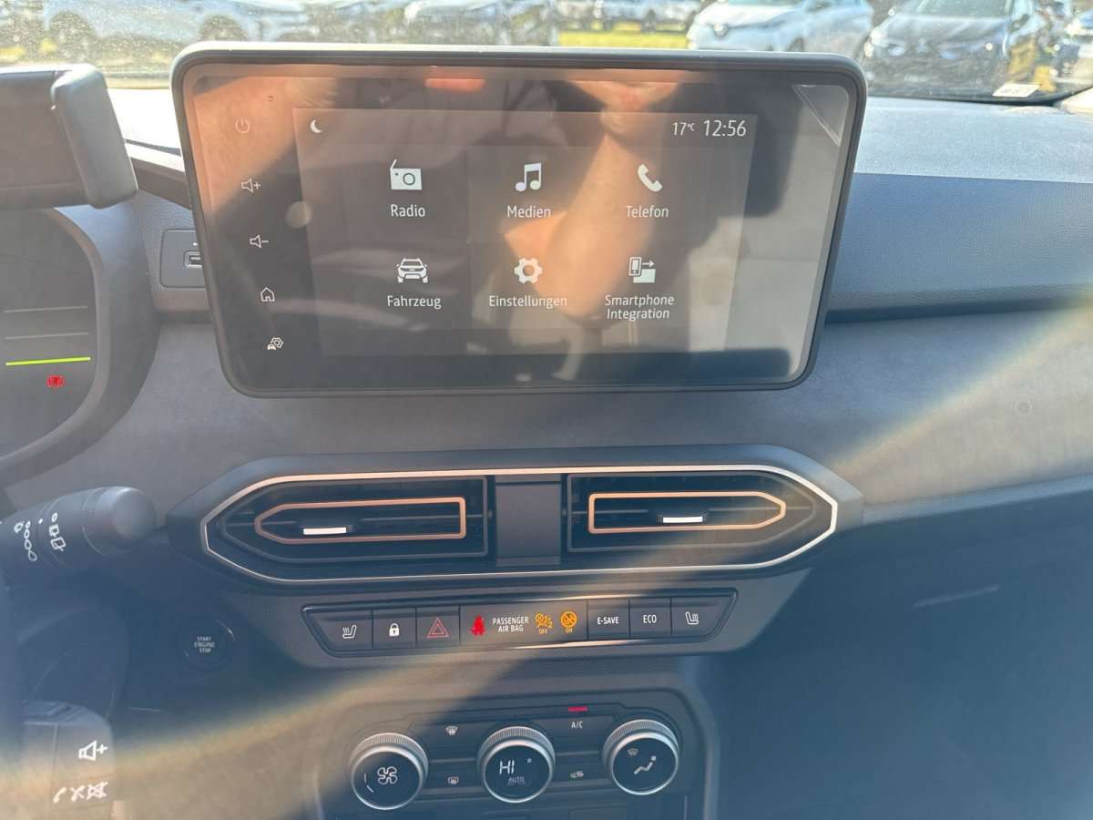 Fahrzeugbild eines Dacia Jogger