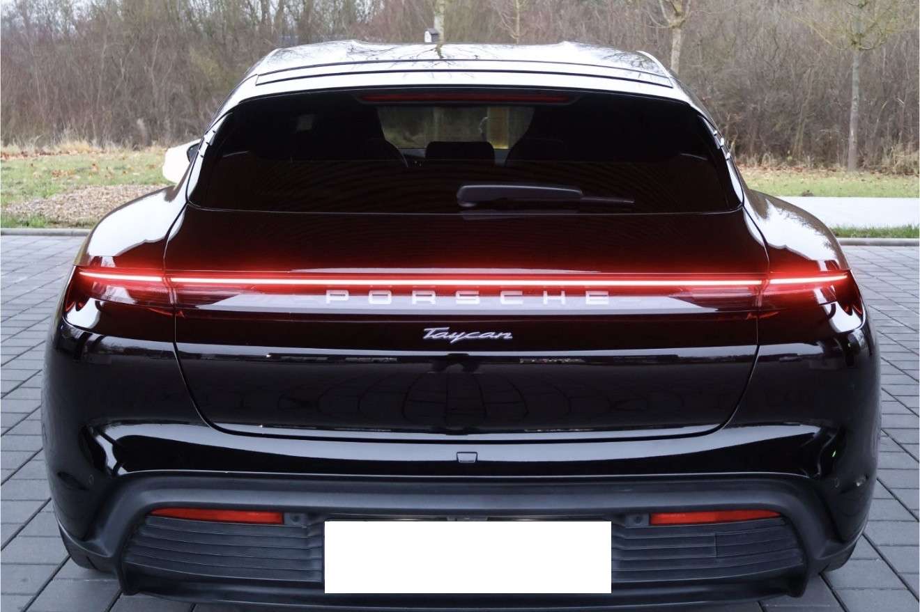Fahrzeugbild eines Porsche Taycan