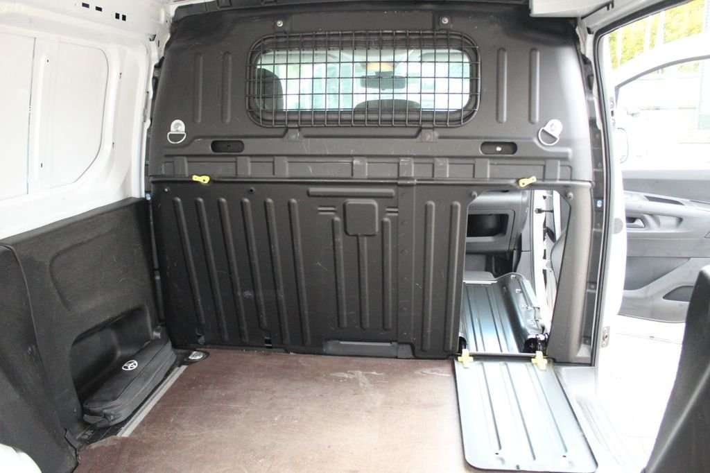 Fahrzeugbild eines Toyota Proace City