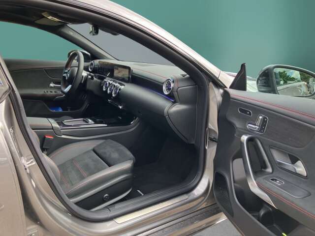 Fahrzeugbild eines Mercedes-Benz CLA