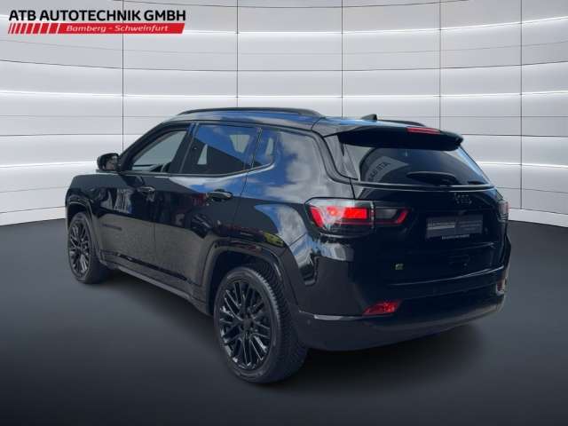 Fahrzeugbild eines Jeep Compass