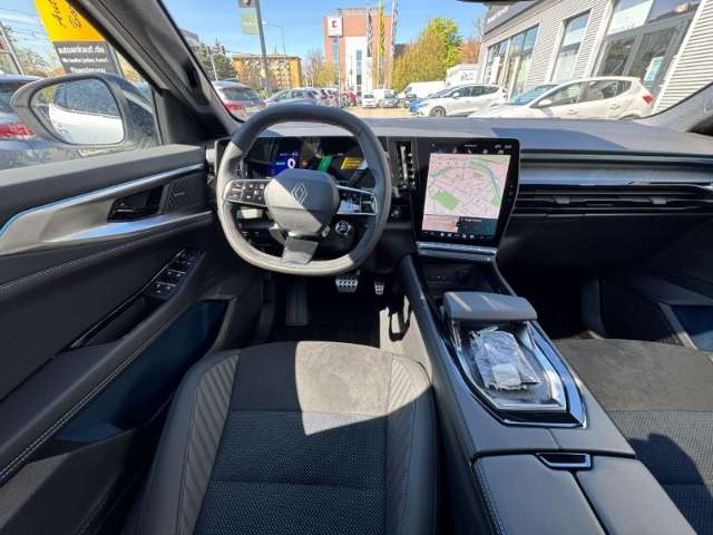 Fahrzeugbild eines Renault Rafale