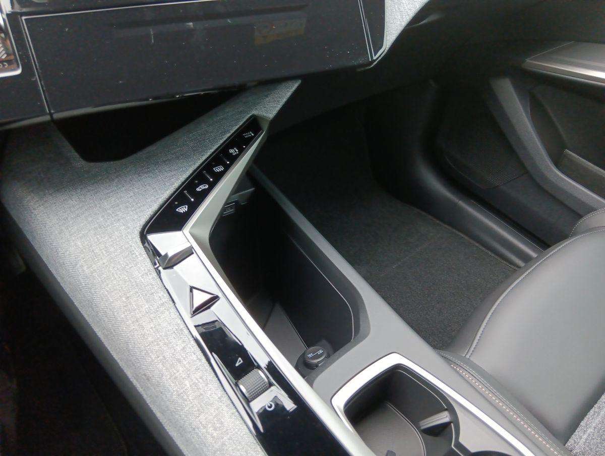 Fahrzeugbild eines Peugeot 3008