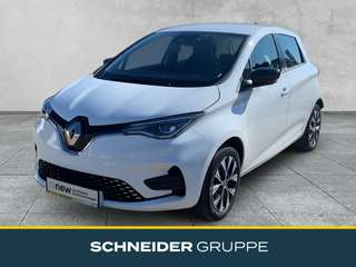 Schräge Frontansicht auf einen Renault ZOE , freigestellt