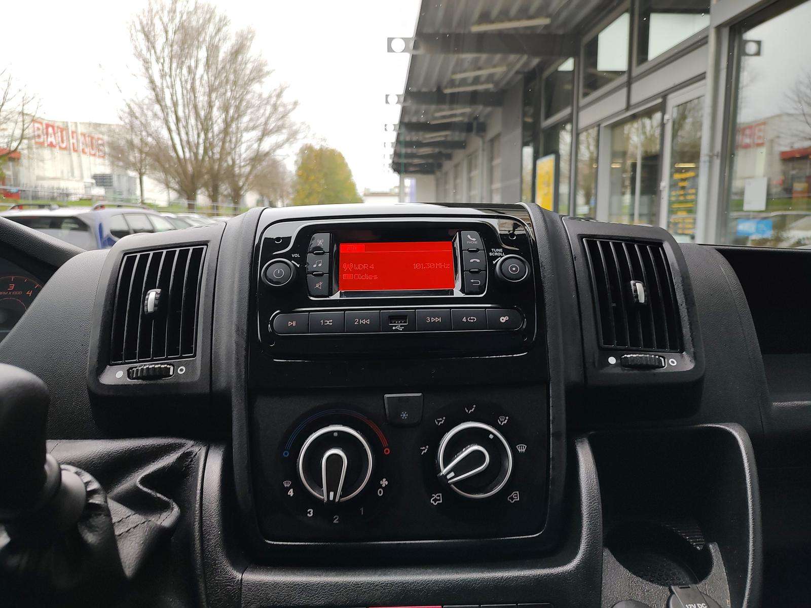 Fahrzeugbild eines Opel Movano