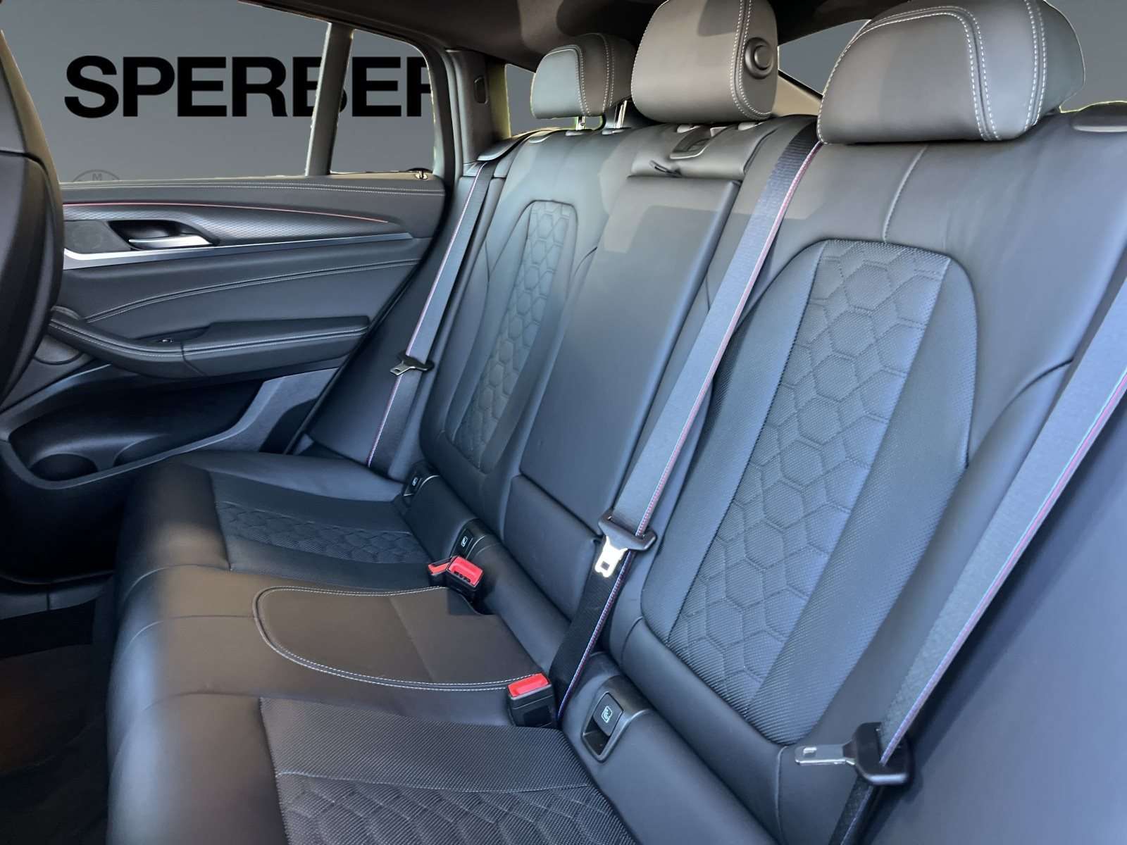 Fahrzeugbild eines BMW X4