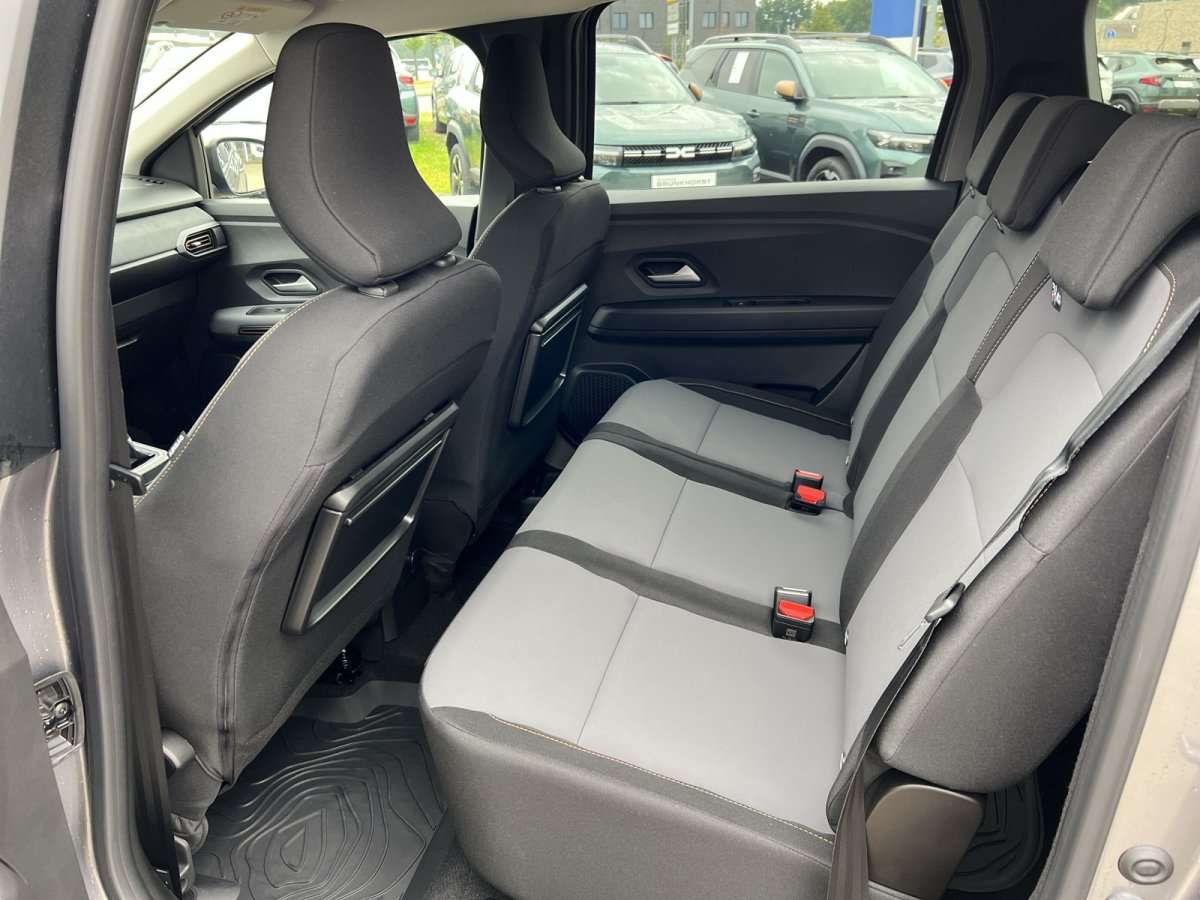 Fahrzeugbild eines Dacia Jogger