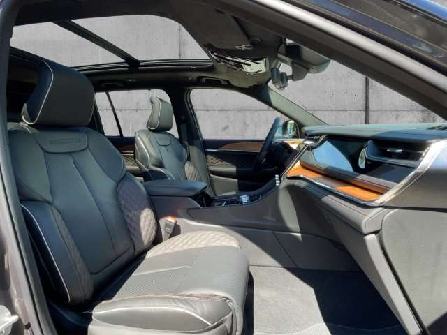 Fahrzeugbild eines Jeep Grand Cherokee
