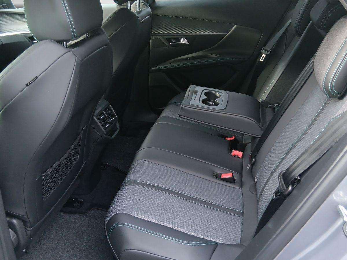 Fahrzeugbild eines Peugeot 3008