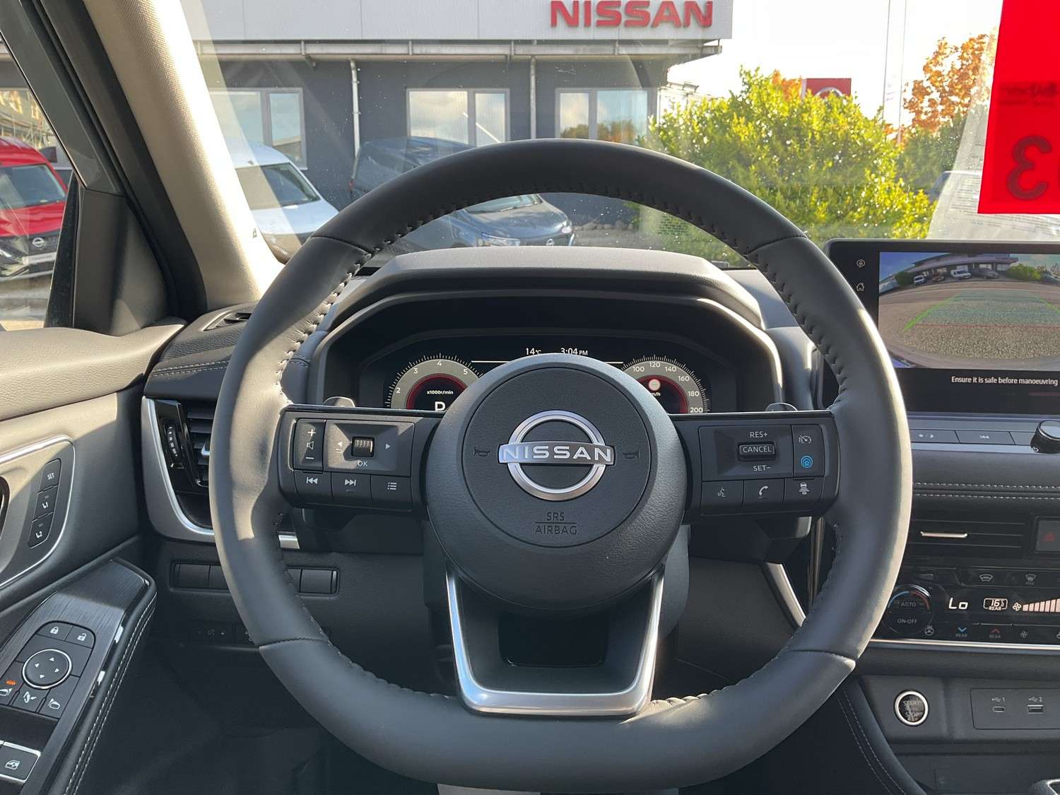 Fahrzeugbild eines Nissan X-TRAIL