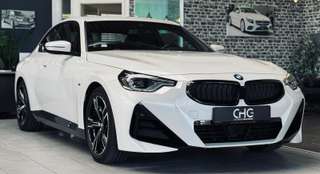 Schräge Frontansicht auf einen BMW 2er-Reihe , freigestellt