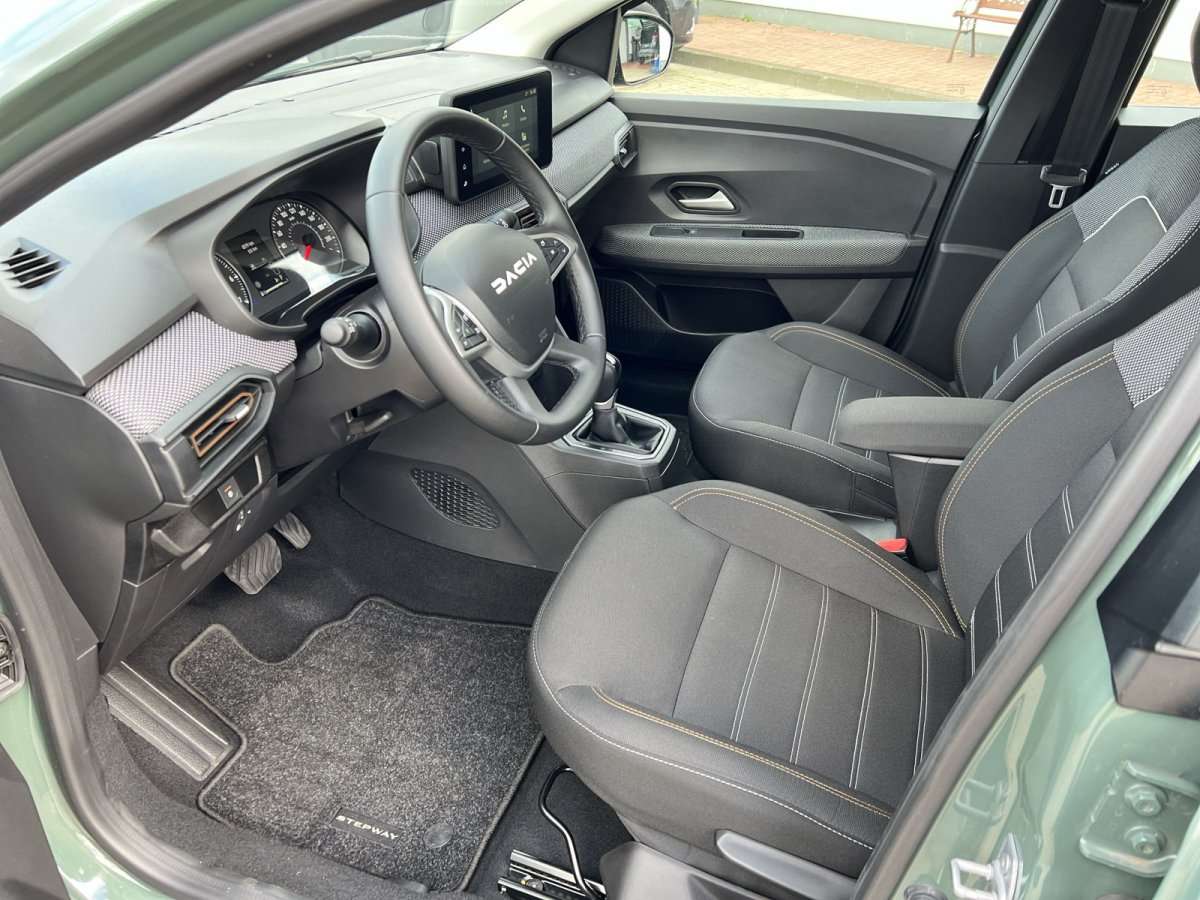 Fahrzeugbild eines Dacia Sandero