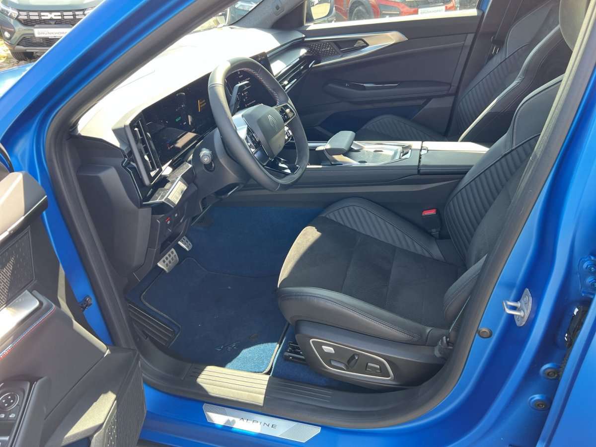 Fahrzeugbild eines Renault Rafale