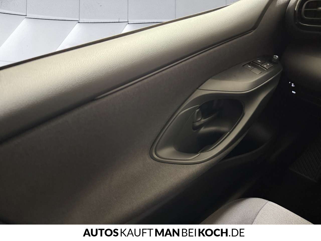 Fahrzeugbild eines Mazda Mazda2 Hybrid