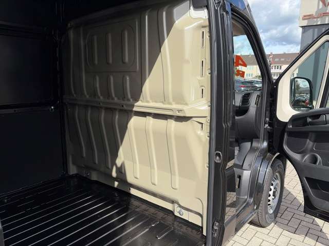 Fahrzeugbild eines Opel Movano