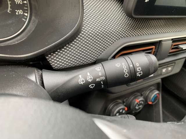 Fahrzeugbild eines Dacia Sandero