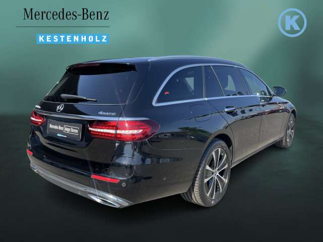 Fahrzeugbild eines Mercedes-Benz E-Klasse