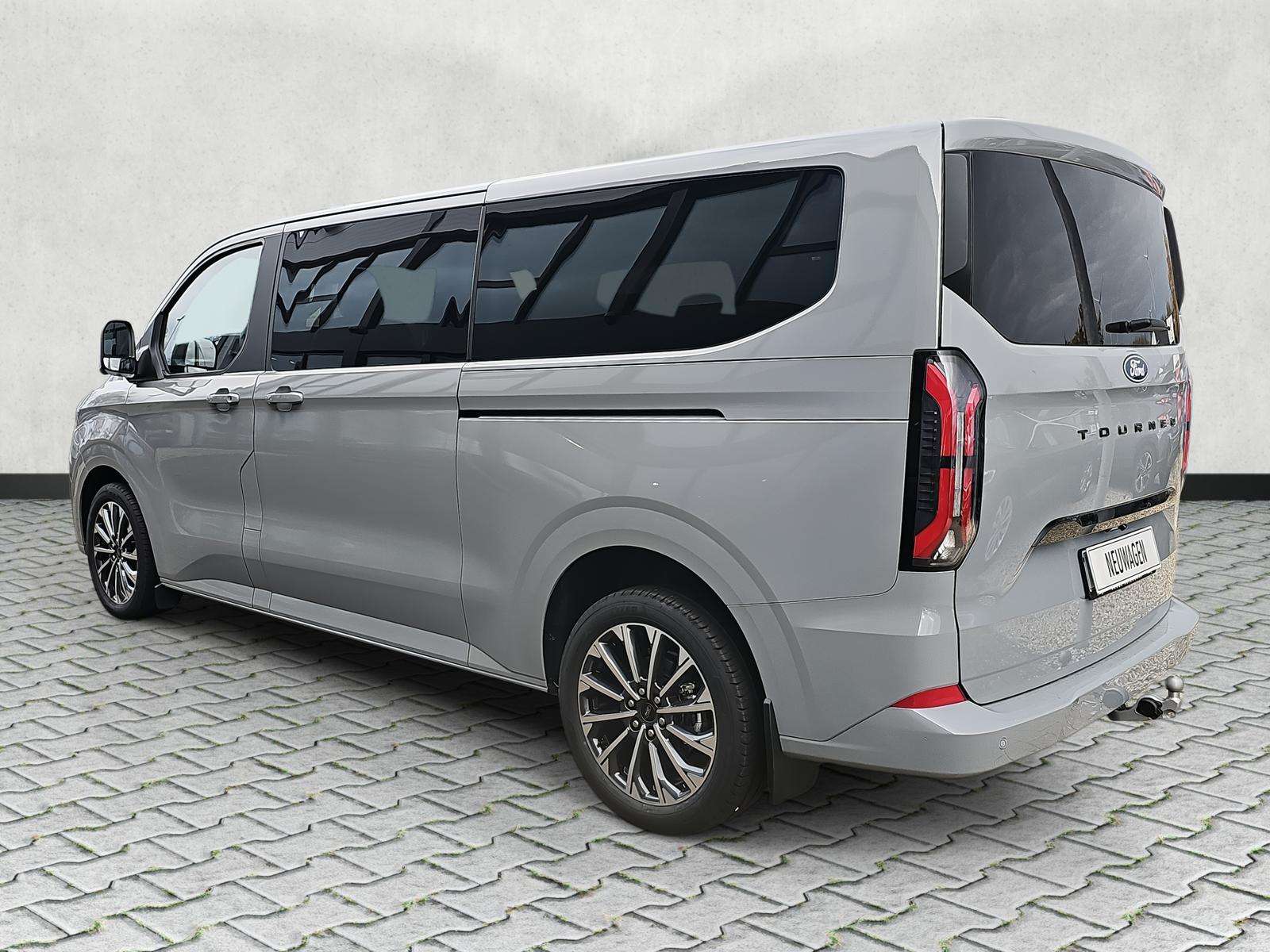 Fahrzeugbild eines Ford Tourneo Custom