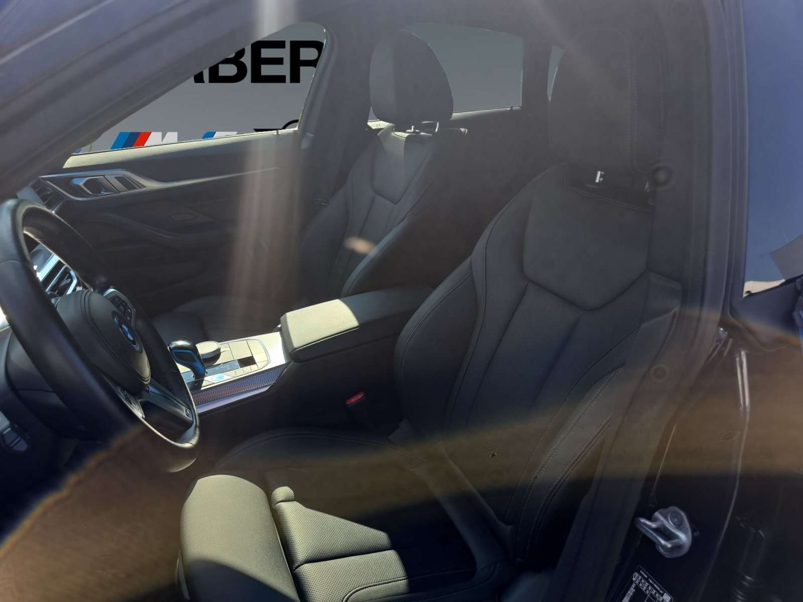 Fahrzeugbild eines BMW i4