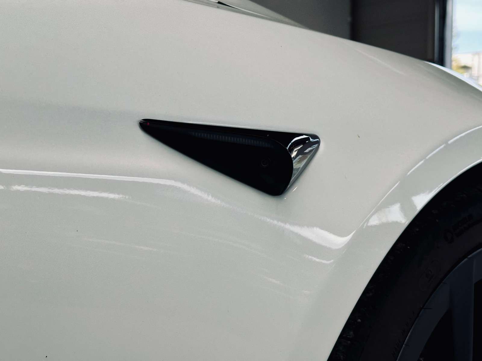 Fahrzeugbild eines TESLA Model S