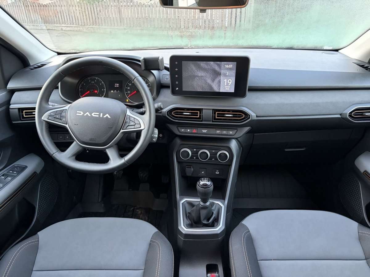 Fahrzeugbild eines Dacia Sandero