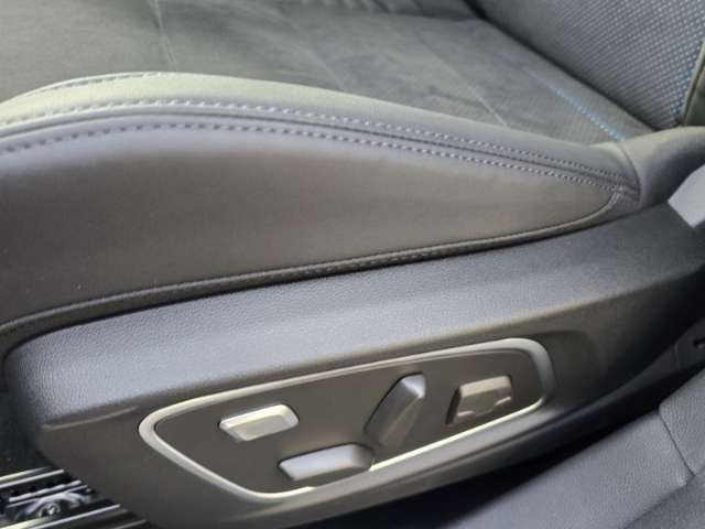 Fahrzeugbild eines Renault Rafale