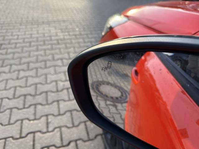 Fahrzeugbild eines Renault Clio