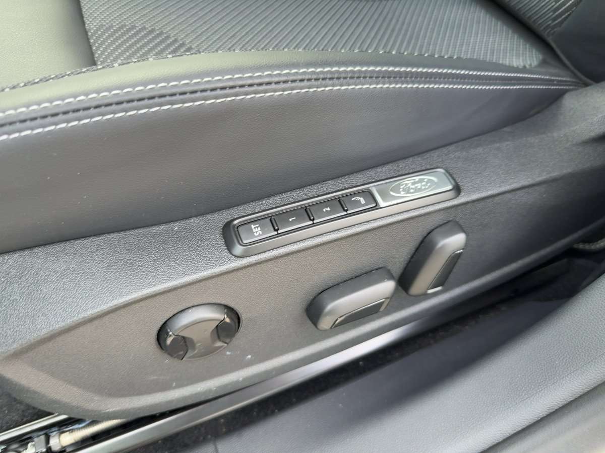 Fahrzeugbild eines Ford Explorer