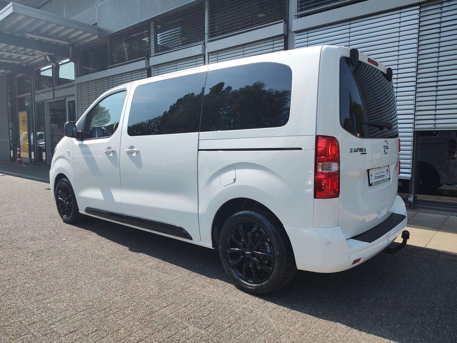 Fahrzeugbild eines Opel Zafira Life