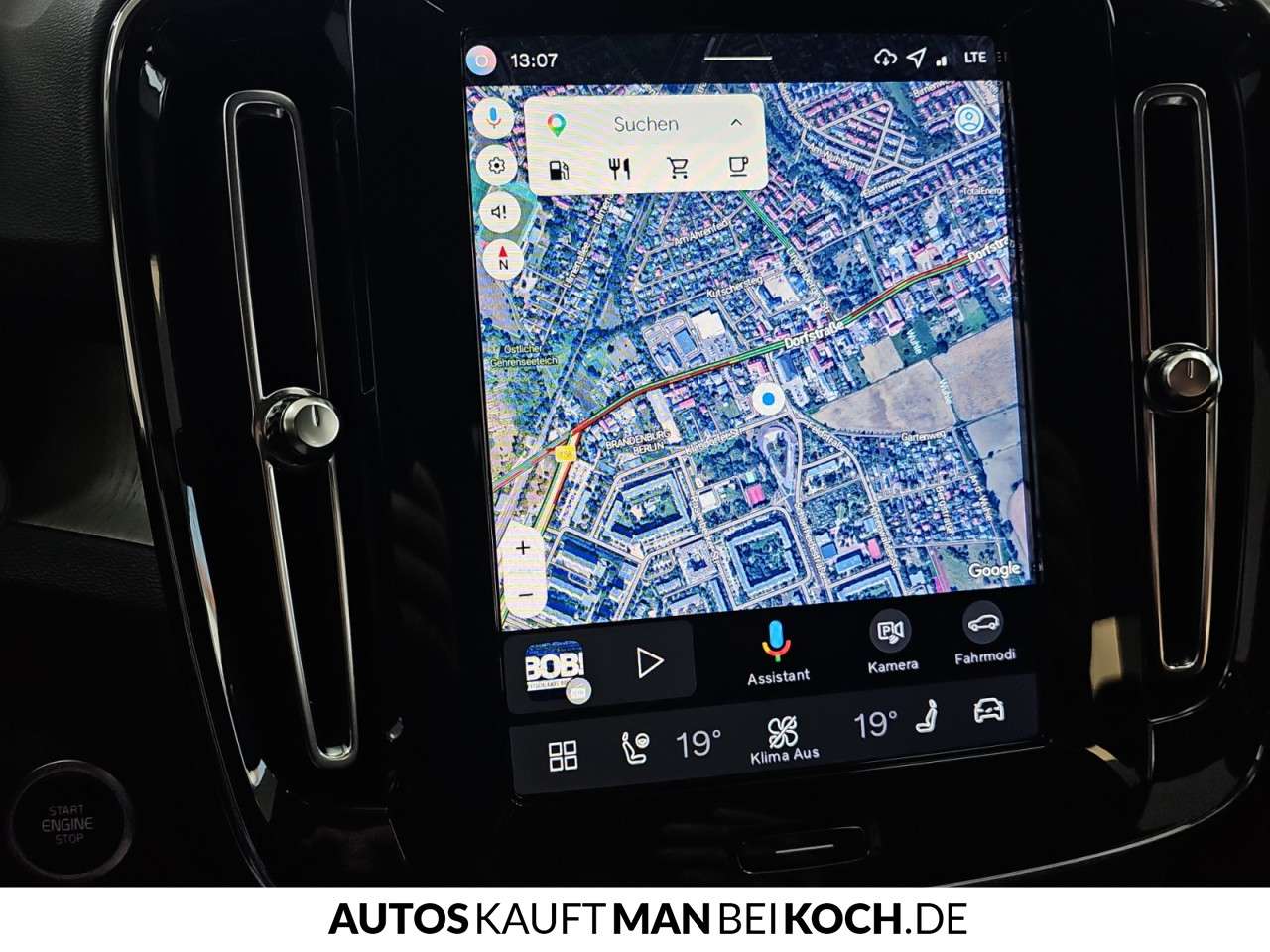 Fahrzeugbild eines Volvo XC40