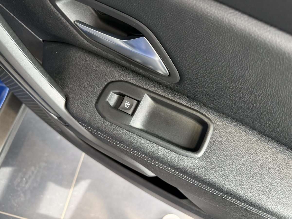Fahrzeugbild eines Dacia Duster