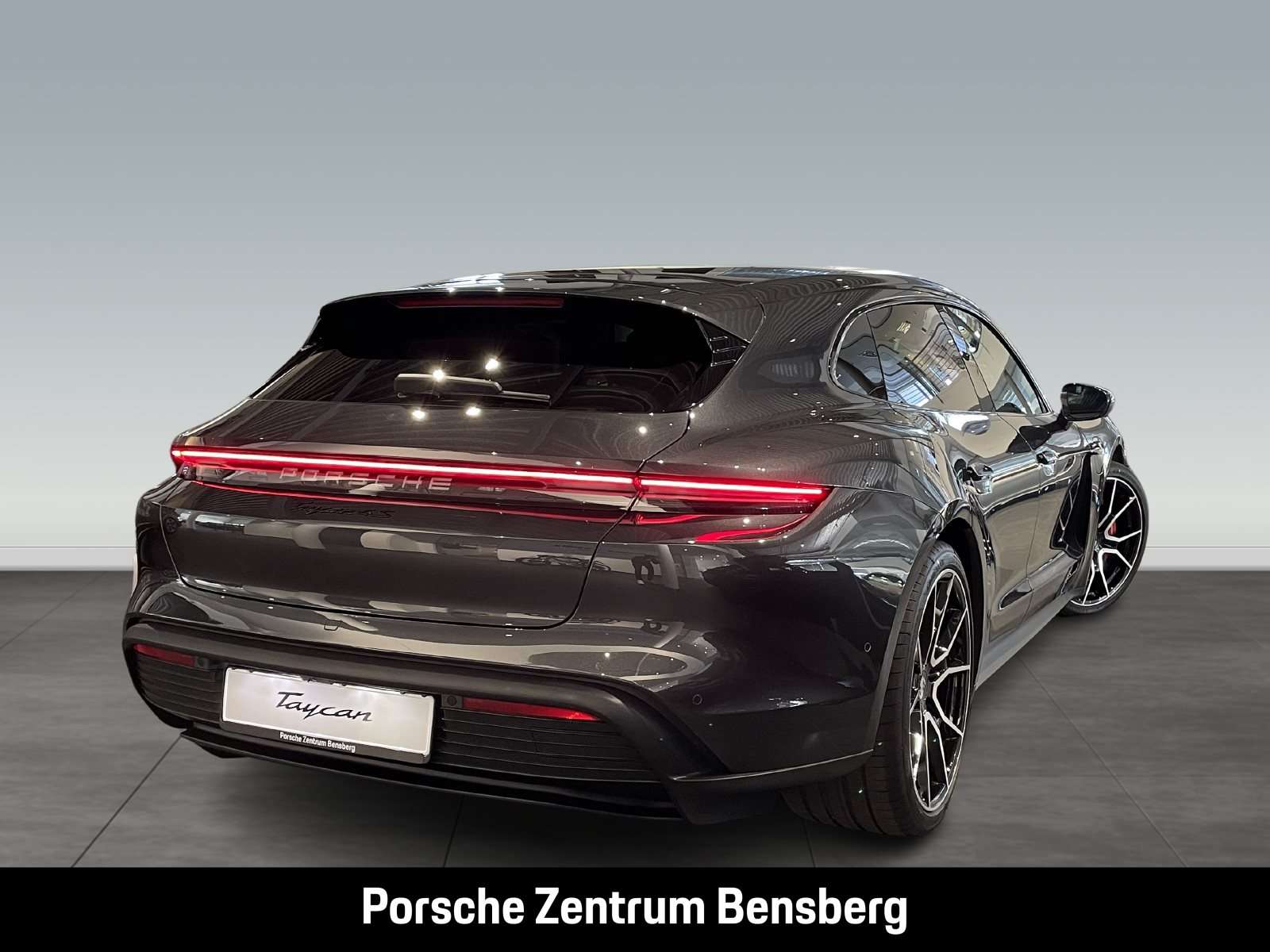Fahrzeugbild eines Porsche Taycan