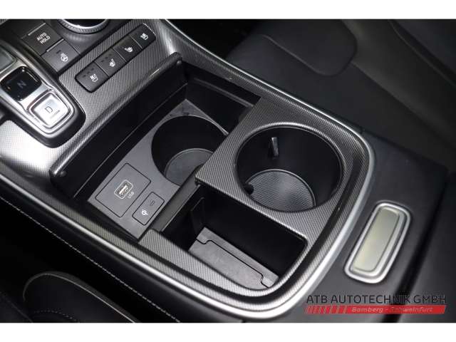 Fahrzeugbild eines Hyundai Santa Fe