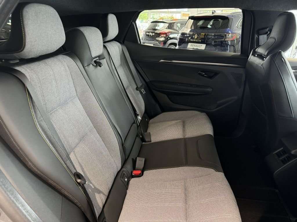 Fahrzeugbild eines Renault Scenic E-TECH