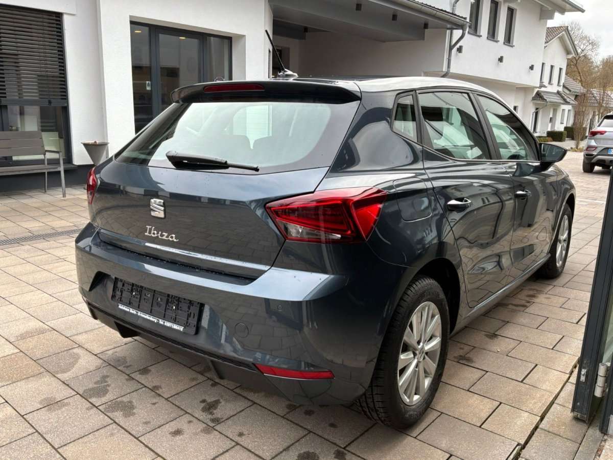 Fahrzeugbild eines SEAT Ibiza