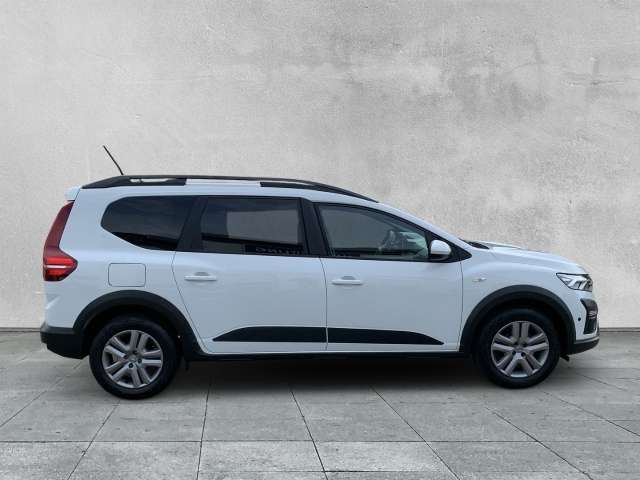 Fahrzeugbild eines Dacia Jogger
