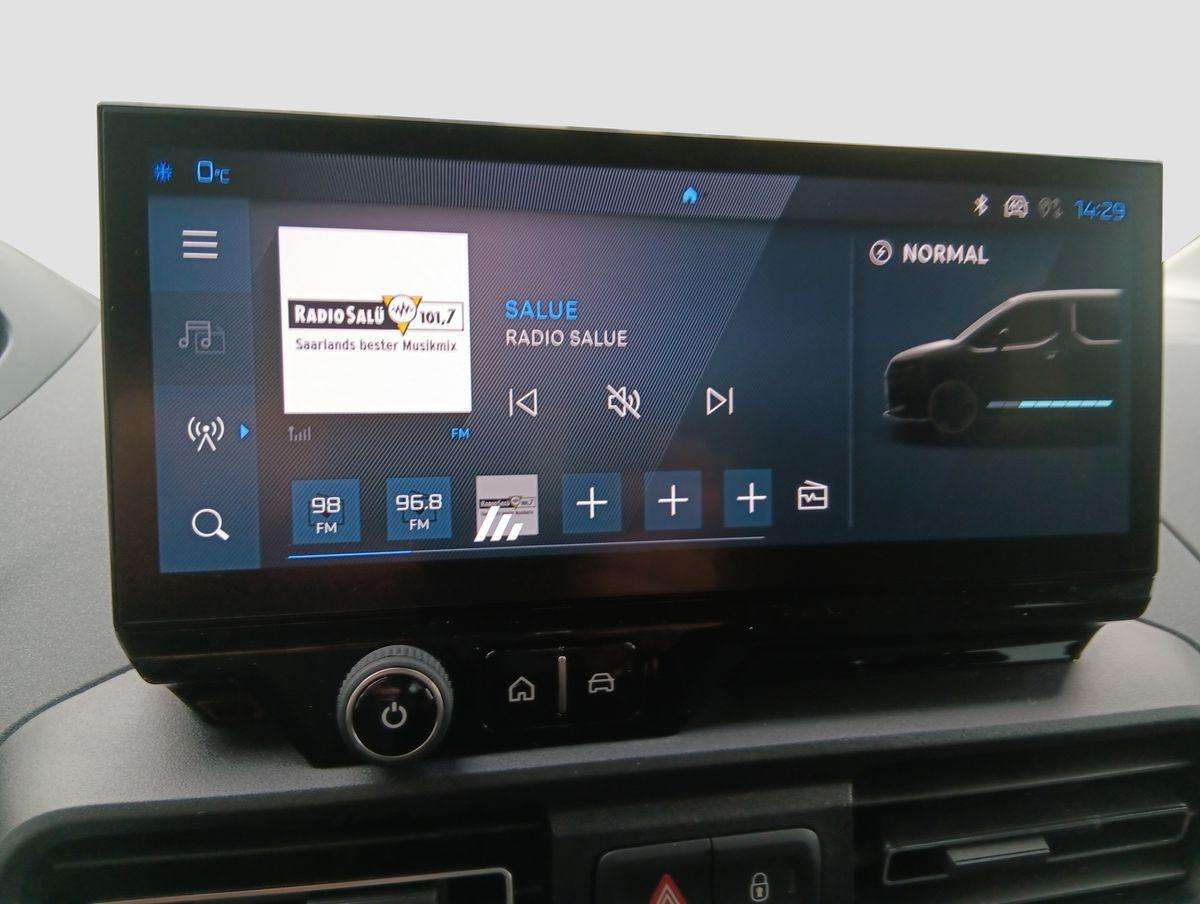 Fahrzeugbild eines Peugeot e-Rifter